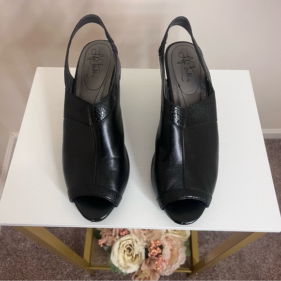 Life Stride Women’s Black Peep Toe Slingback Heels Size 10M - Picture 1 of 10